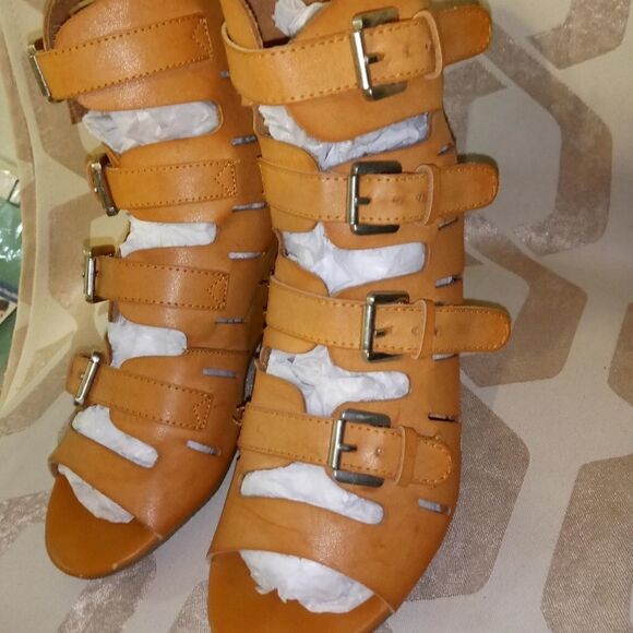 Rue 21 etc! Tan leather strap up wedges, size 7/8M - Picture 8 of 11